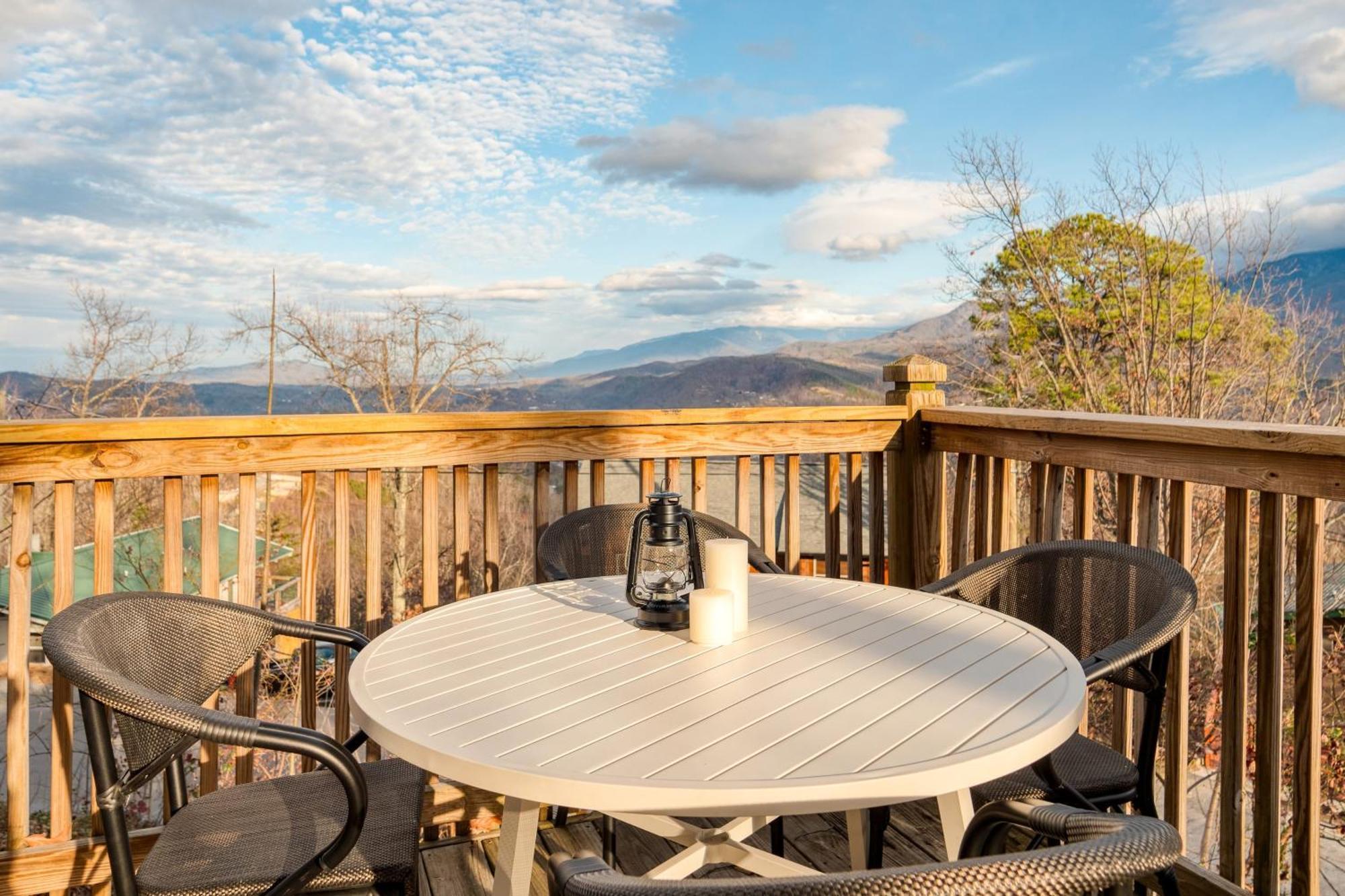 Chestnut By Avantstay Mountain Cabin W Treetop Views Hot Tub Game Room Gatlinburg Exterior foto